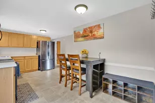 134 Newhouse St, Springfield, MA 01118 - Photo 7