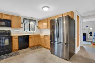 134 Newhouse St, Springfield, MA 01118 - Photo 13