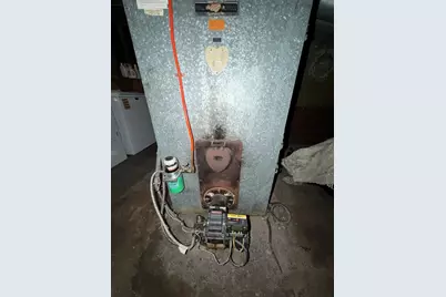 20 Maple St, Saugus, MA 01906 - Photo 9