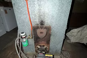 20 Maple St, Saugus, MA 01906 - Photo 9