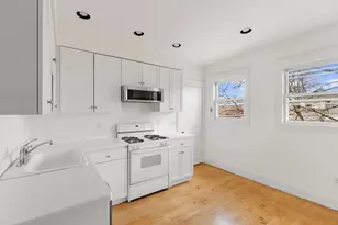 3 Clayton St, Watertown, MA 02472 - Photo 7