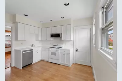 3 Clayton St #3, Watertown, MA 02472 - Photo 9