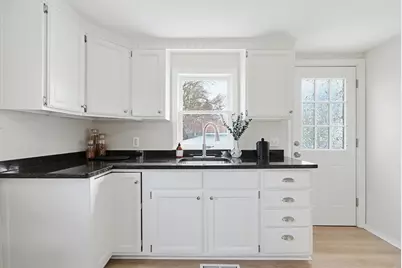 411 Danforth St, Taunton, MA 02780 - Photo 15