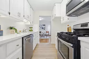 7 Hampshire St, Everett, MA 02149 - Photo 5