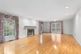 1 Sutton Pl, Weston, MA 02493 - Photo 3