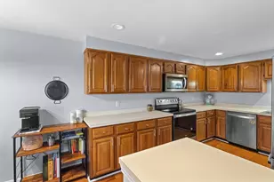 27 Lebeaux Dr, Shrewsbury, MA 01545 - Photo 9