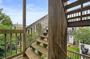 662 E 7th St, Boston, MA 02127 - Photo 9