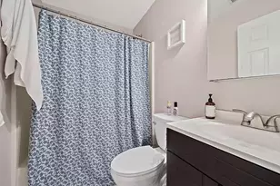 662 E 7th St, Boston, MA 02127 - Photo 7