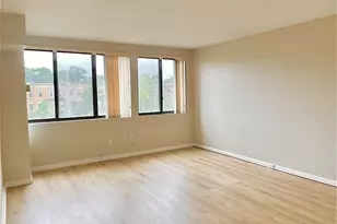 1731 Beacon St, Brookline, MA 02445 - Photo 9