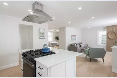 142 Concord St, Lowell, MA 01852 - Photo 7