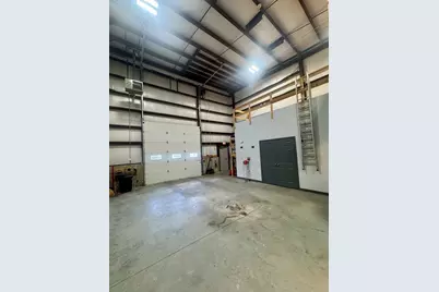 232-236 Huttleston Ave #1, Fairhaven, MA 02719 - Photo 9