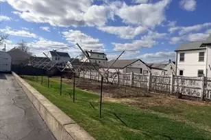 18 Driscoll St, Peabody, MA 01960 - Photo 3