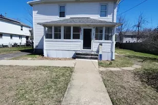 137 Cobb St, Springfield, MA 01119 - Photo 5