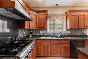 35 Fairbanks Dr, Wrentham, MA 02093 - Photo 9