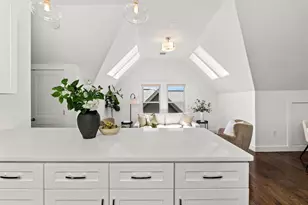 9 Upham Ave, Boston, MA 02125 - Photo 5