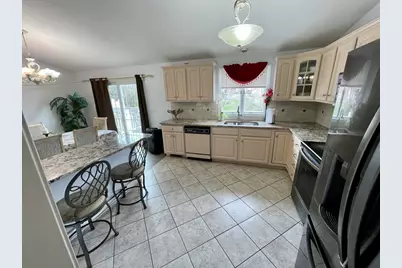132 Ondrick Dr, Chicopee, MA 01020 - Photo 5