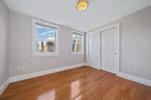 662 E 7th St, Boston, MA 02127 - Photo 7