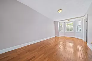662 E 7th St, Boston, MA 02127 - Photo 3
