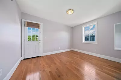 662 E 7th Street #3, Boston, MA 02127 - Photo 9