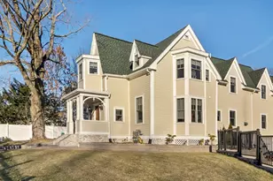 50 Rowe St, Newton, MA 02466 - Photo 31