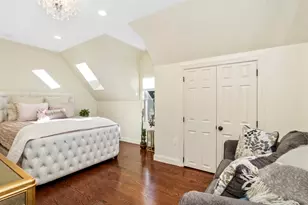 50 Rowe St, Newton, MA 02466 - Photo 21