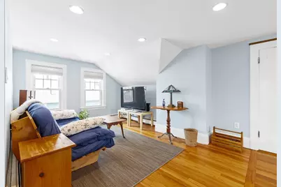 390 Weld St #2, Boston, MA 02132 - Photo 17