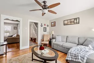 37 Wells St, Oxford, MA 01542 - Photo 7