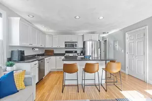 194 E St, Boston, MA 02127 - Photo 3