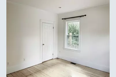 8 White Ave, Brookline, MA 02467 - Photo 15