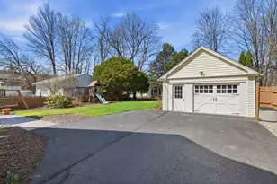 70 Hopkins Pl, Longmeadow, MA 01106 - Photo 39