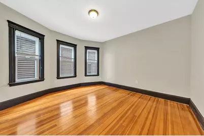 18 Peverell St, Boston, MA 02125 - Photo 23