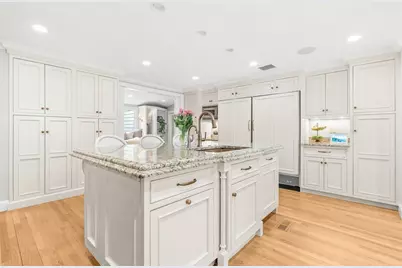 27 Radcliffe Rd, Wellesley, MA 02482 - Photo 7