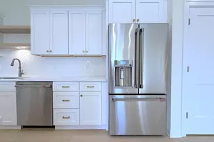 90 E Central St, Franklin, MA 02038 - Photo 7