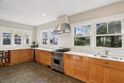 35 Frances St, Melrose, MA 02176 - Photo 13