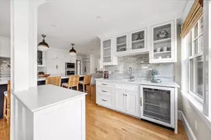 21 Middle St, Hingham, MA 02043 - Photo 7