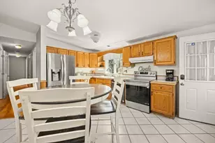 71 Wren St, Taunton, MA 02718 - Photo 17