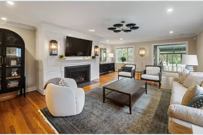 2 Edgewater Place, Winchester, MA 01890 - Photo 5