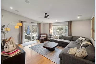 2 Edgewater Place, Winchester, MA 01890 - Photo 7