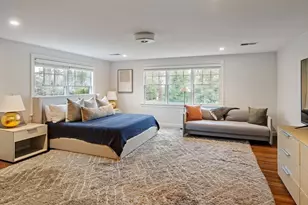 2 Edgewater Pl, Winchester, MA 01890 - Photo 5