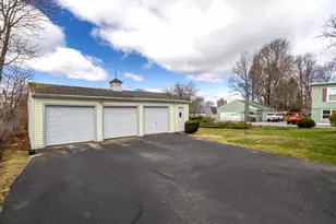 213 Regan St, Gardner, MA 01440 - Photo 3