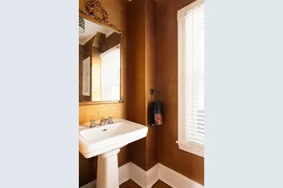98 Spooner Road, Brookline, MA 02467 - Photo 9