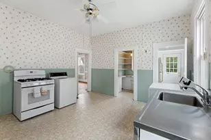 246 Clifton St, Malden, MA 02148 - Photo 21