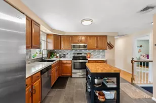 50-52 Pamela Cir, Malden, MA 02148 - Photo 11