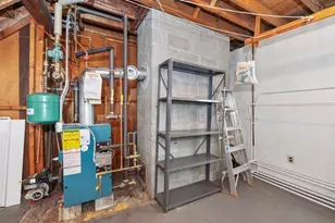 37 Upland Rd, Waltham, MA 02451 - Photo 23