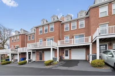 18 Breakwater Drive #18, Chelsea, MA 02150 - Photo 21