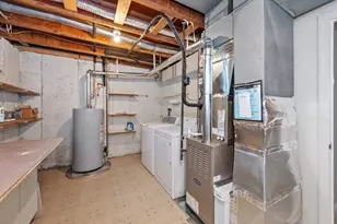 18 Breakwater Dr, Chelsea, MA 02150 - Photo 29