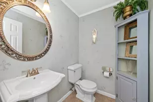 18 Breakwater Dr, Chelsea, MA 02150 - Photo 11