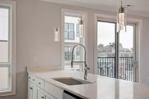 519 Broadway, Somerville, MA 02145 - Photo 9