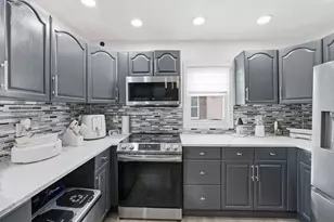 73 Oklahoma St, Springfield, MA 01104 - Photo 9