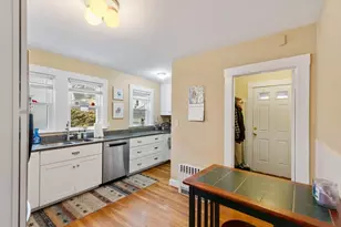 93-95 Poplar St, Watertown, MA 02472 - Photo 9